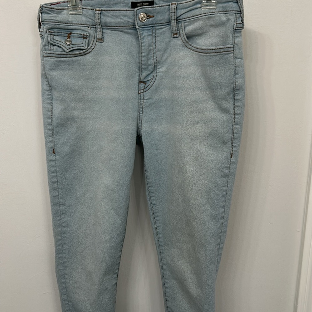 True Religion “Jennie Curvy” size 30 - Picture 3 of 4